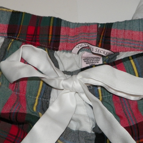 Victoria's Secret Short - Picture 4 of 4